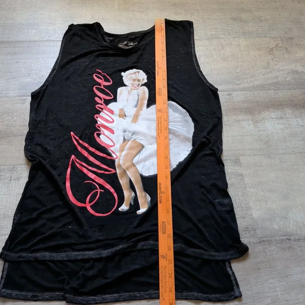 Marilyn Graphic Muscle Tank - Black